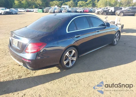 2017 Mercedes-Benz E 300 4Matic из США, поврежденный, VIN WDDZF4KB5HA169101